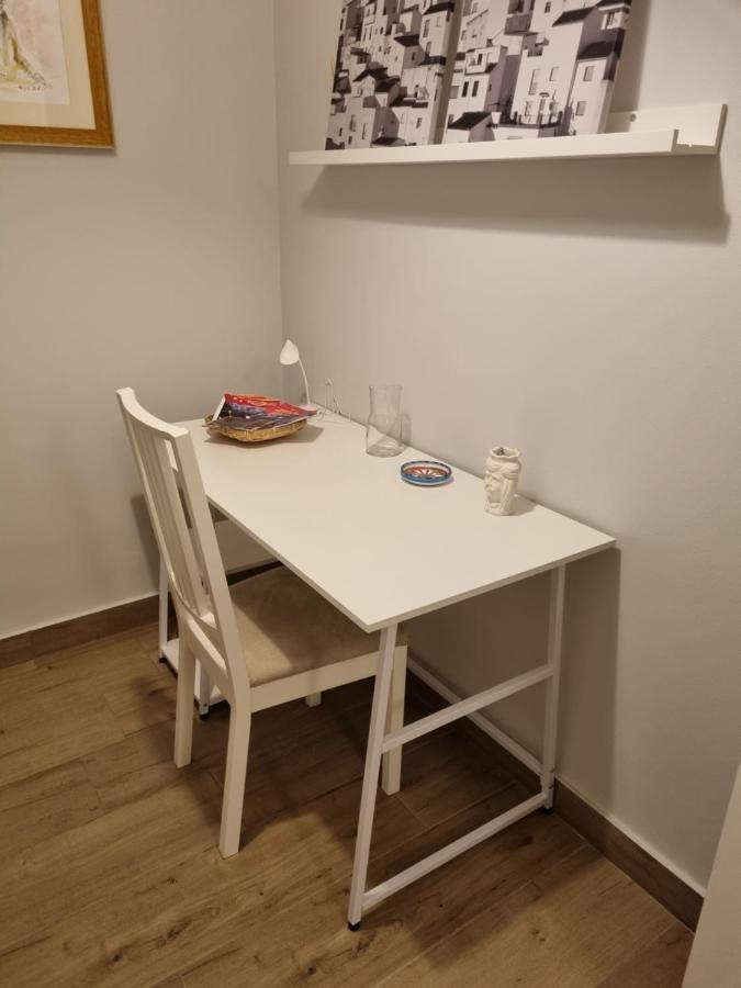 Happy Apartment *